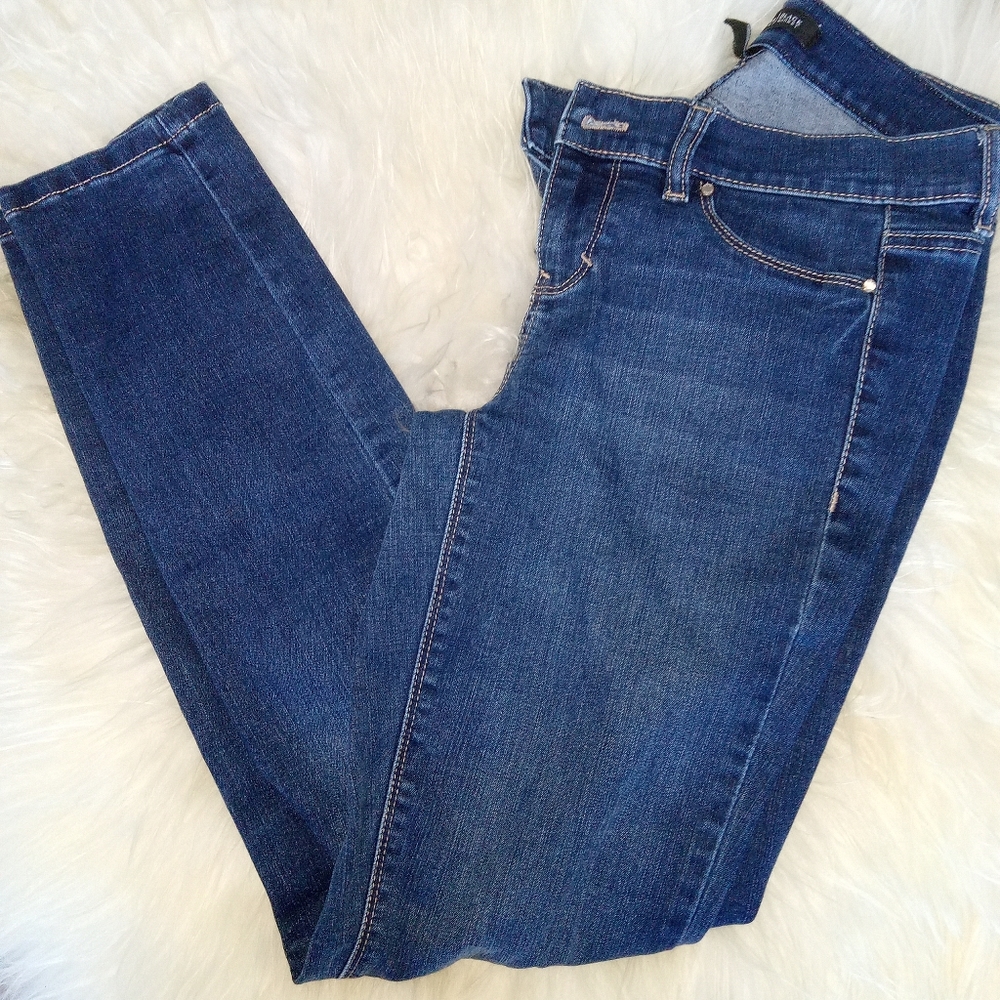 White house black market skinny jeans